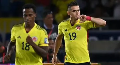 Tabla de posiciones de las Eliminatorias con Colombia como líder y más selecciones.