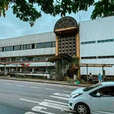 El presidente Gustavo Petro anunció que entregará a los emprendedores de Buenaventura un centro comercial que fue construido por un mafioso.