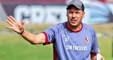 Tolima confirmó renuncia de Juan Cruz Real y nombró a un español como reemplazo
