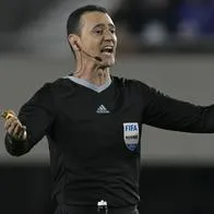 Wilmar Roldán, arbitro colombiano, que se convirtió el que más partidos ha dirigido en Eliminatorias Conmebol.