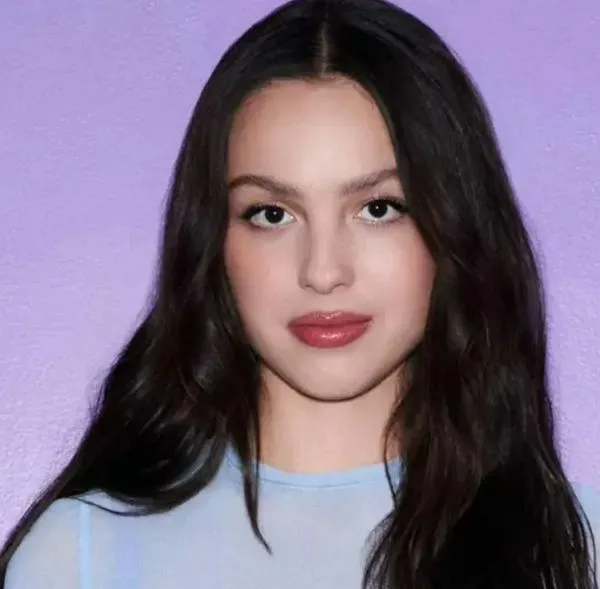 Olivia Rodrigo lanzó algunas indirectas en su nuevo disco 'Guts'.
