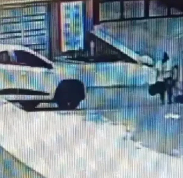 Hombre que atropelló a una mujer en Envigado es buscado por autoridades.