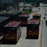 Servicios públicos subirán para financiar transporte público: cuándo será