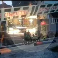 La Policía de Medellín encontró a dos personas heridas por arma de fuego en la orilla de una vía del barrio Robledo Palenque, Los hombres fallecieron.