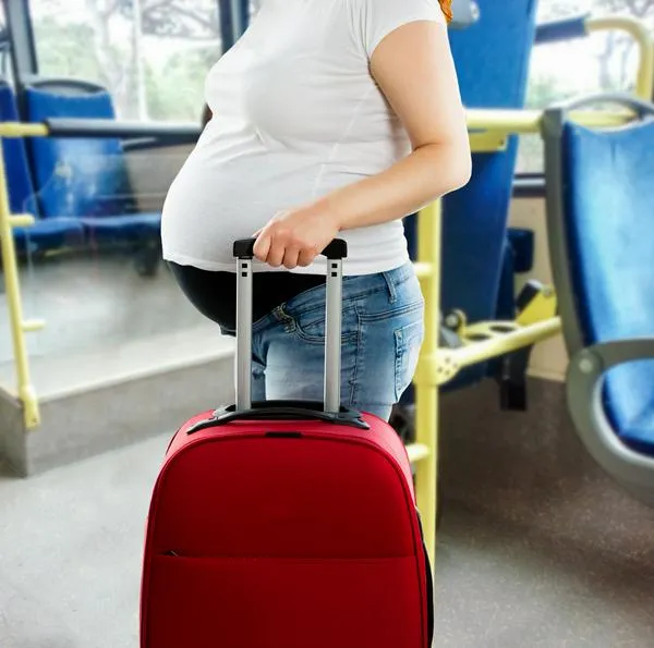 Código de Policía explica qué les puede pasar a aquellos que no ceden la silla en el transporte público.
