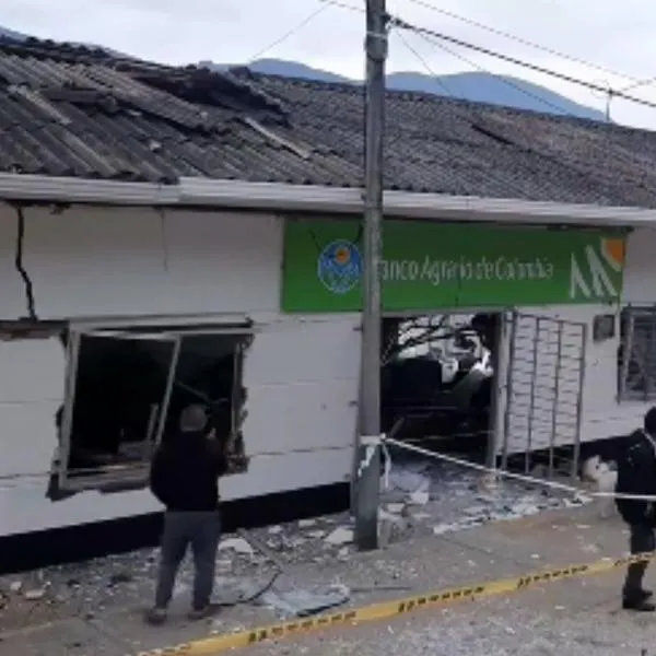 Sede del Banco Agrario en Cauca fue atacada con explosivos; se llevaron cajero