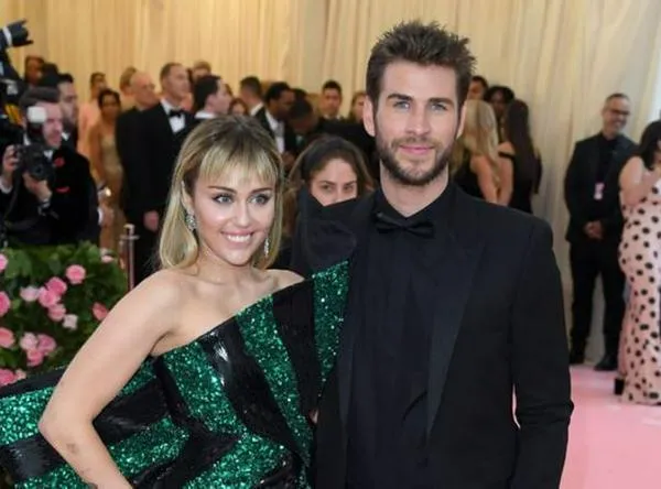 Miley Cyrus habla sobre su divorcio de Liam Hemsworth: “Lo supe en Glastonbury”