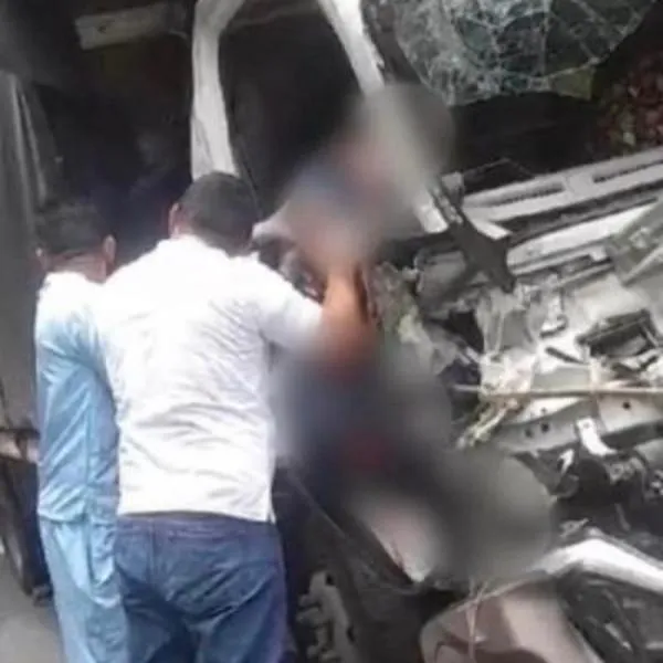 Accidente de tránsito en Tolima: 2 camiones se chocaron y mujer quedó atrapada