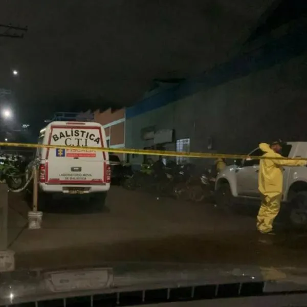 Hombre fue asesinado en Bogotá por discutir en medio de una riña a las afueras de un local. Fue apuñalado por algunos conocidos. 