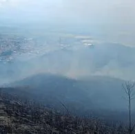 Incendio forestal en Yumbo, Valle del Cauca, ha dejado más de 170 hectáreas consumidas. 100 bomberos combaten las conflagraciones en la zona semiurbana.