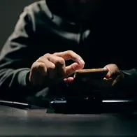 Así son los mensajes que están llegando supuestamente de la empresa 4-72 que son emitidos por estafadores.