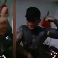 'Big Stan' reapareció rapeando y desde una carceleta tras ser denunciado por agresión a su expareja.