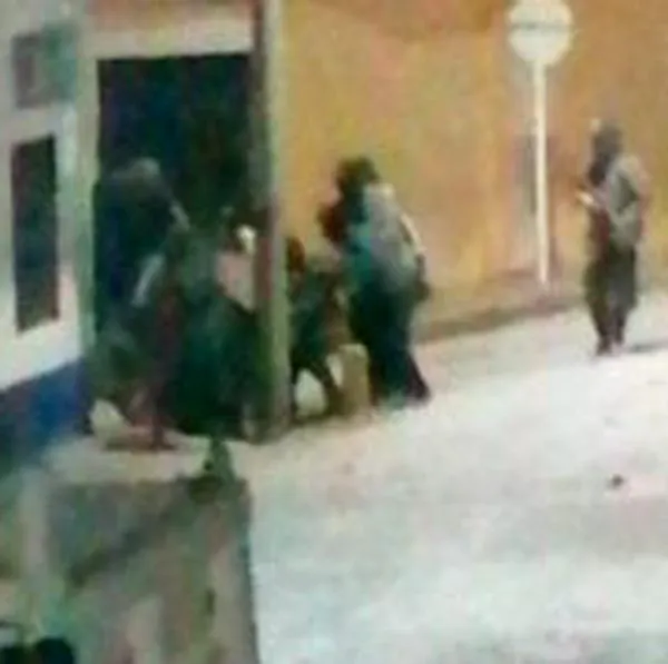 Revelan video del ataque a sede del Banco Agrario en Jambaló, Cauca