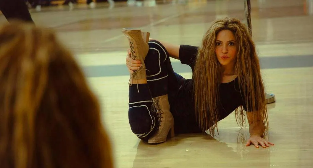Shakira, para los MTV Video Music Awards, sube fotos mostrando su  elasticidad