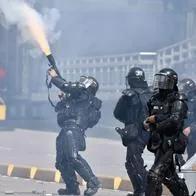 Disturbios en Bogotá entre UNDMO y encapuchados en inmediaciones de U. Pedagógica 
