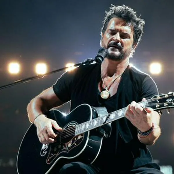 Ricardo Arjona aplazó su gira en Latinoamérica por una crisis médica