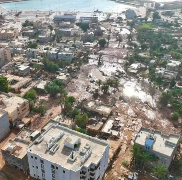 Videos muestran magnitud de tragedia en Libia donde hay 7.000 desaparecidos. Una cuarta parte de la ciudad de Derna desapareció. 