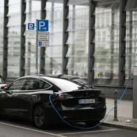 ¿Tesla para todos? Elon Musk lanzará versión económica de sus carros; cuánto costará