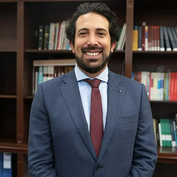 El viceministro de Hacienda, Diego Guevara, aseguró que el incremento del salario mínimo en Colombia para 2024 año sería de dos dígitos por inflación.