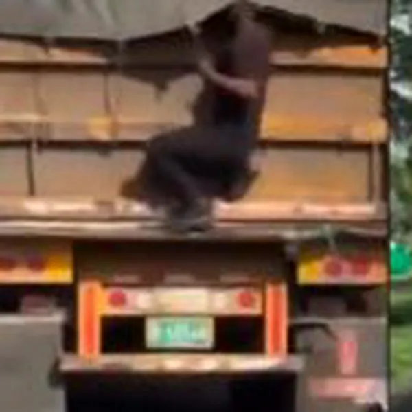 En video: captan robo a camión de carga en Buenaventura