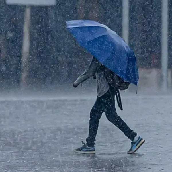 Frente Frío 2 afectará con lluvias, frío y tornados a México.