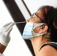 Eris es la nueva variante del Covid-19 y en Colombia está circulando desde agosto. Expertos epidemiólogos alertan sobre la presencia de un nuevo virus.