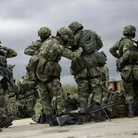 Informaron sobre el ataque a un convoy militar que dejó a 7 soldados heridos en Buenos Aires, norte del Cauca. Acá, más detalles.