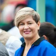 Verónica Alcocer denuncia por injuria al general (r) Ricardo Díaz en caso de compra de helicópteros.