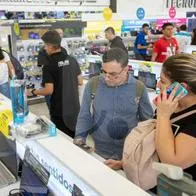  Fedesarrollo dio a conocer que durante agosto de este año la confianza del consumidor en Colombia se ubicó en -18,8 %. Colombianos están pesimistas.