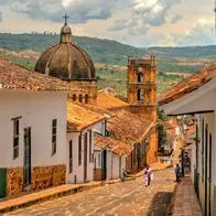 Estos es lo que cuesta ir a Villa de Leyva y Barichara desde Bogotá. Por vía terrestre los pasajes están entre $ 30.000 y $ 60.000. La comida es muy barata.