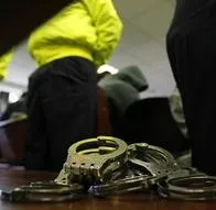 Condenaron a 6 policías que cometieron un hurto en una vivienda de Medellín