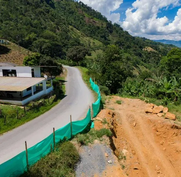 La Gobernación de Risaralda anunció que a partir de hoy habrá cierres en la vía Belén de Umbría–Remolinos por la construcción del viaducto La paz.