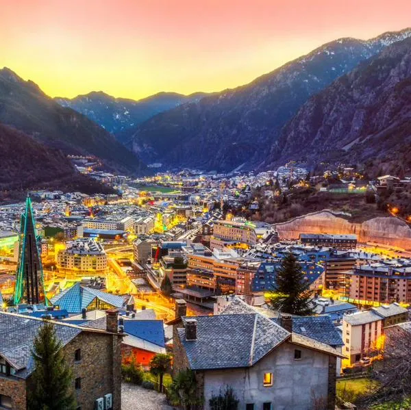 País en Europa Andorra ofrece salarios promedio de 2.400 euros y no pide visa a colombianos