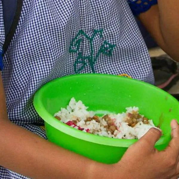 Mosquera hoy: niña muere por comerse un pedazo de carne en su colegio