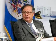 Gustavo Petro tilda de 'delirante' las acusaciones del general retirado Díaz