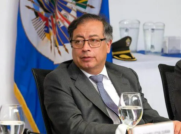 Gustavo Petro tilda de 'delirante' las acusaciones del general retirado Díaz