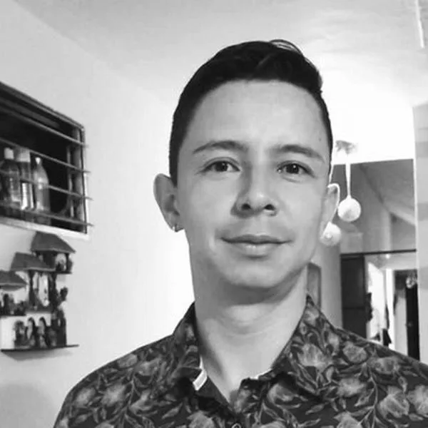 Steven Chalarcá, profesor y defensor de paz, asesinado frente a sus alumnos.