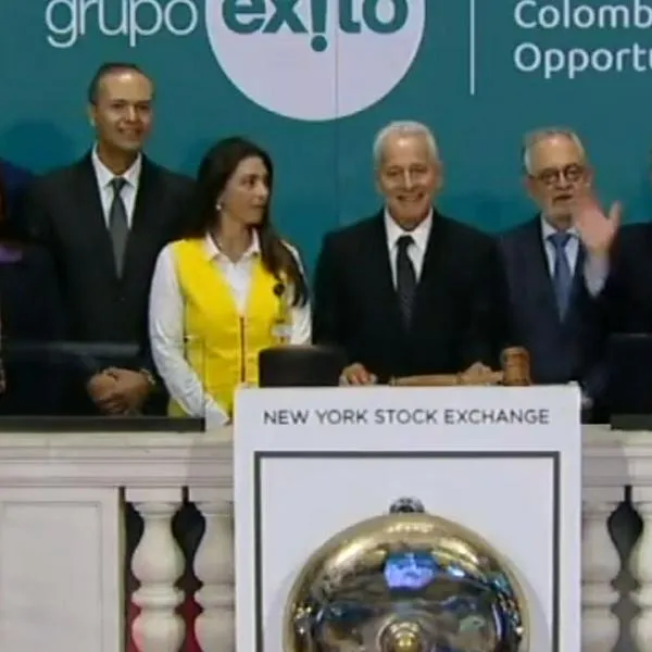 Grupo Éxito tocando la campaña de Wall Street.