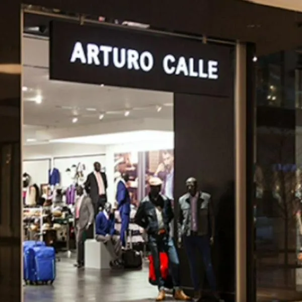 La empresa Arturo Calle lanzó nuevas ofertas de empleo, esta vez, para la temporada de fin de año en Colombia.
