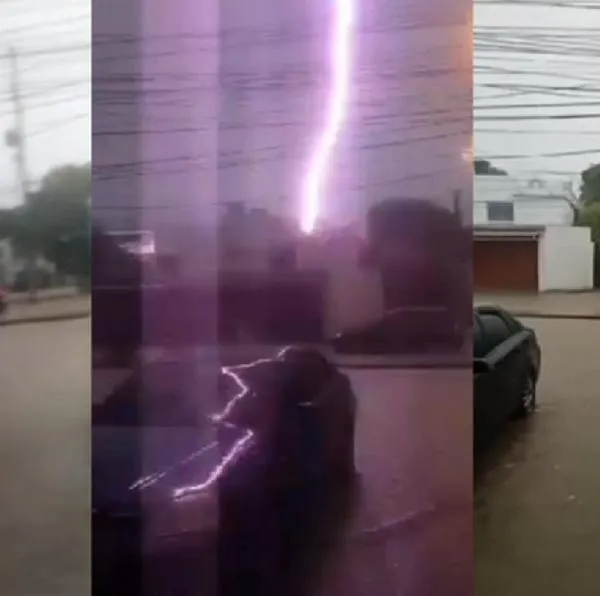 [Video] Captan momento exacto de rayo que cayó sobre un conjunto residencial en Santa Marta.