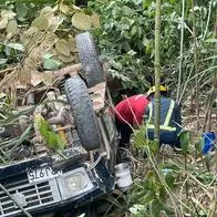 Este fin de semana se registró un aparatoso accidente de tránsito en Caldas, donde una camioneta Jeep se volcó con 18 personas que transportaba.