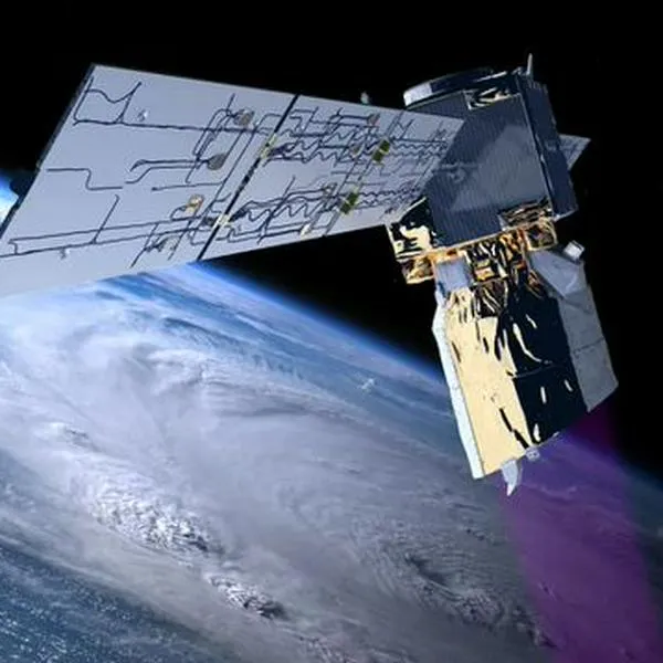 En video, así se vio caída de satélite Aeolus hacia la Tierra, que antes de tocar piso se desintegró por completo. Duró 5 años en órbita.