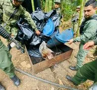 Policía y Ejército destruyó laboratorio de insumos para producir cocaína en La Plata, Huila.