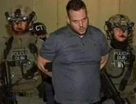 John Poulos. En relación con que será testigo en la audiencia.