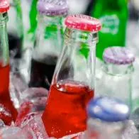 Partidos financiados por empresas de gaseosas buscan aplazar impuesto a bebidas azucaradas