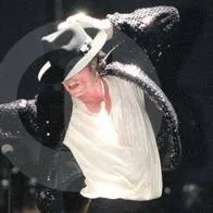 Michael Jackson, que usó un sombrero cuando hizo el moonwalk, será subastado.