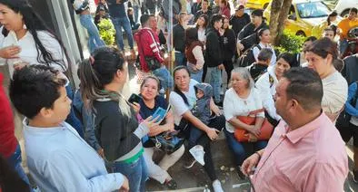 Caos en la oficina de pasaportes por insuficiente personal