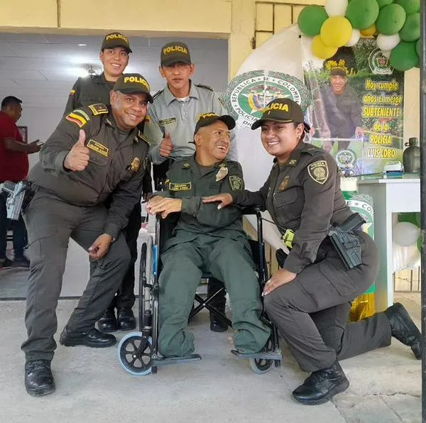 En Magangué (Bolívar) hombre discapacitado celebró cumpleaños vestido de policía