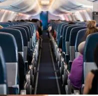 Personas que quisieran viajar solos en vuelos comerciales les llegó el 'tip' para que lo logren. Un usuario de TikTok mostró una peculiar fórmula.