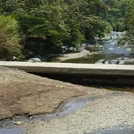 En Cali podría haber un desabastecimiento de agua por el bajo caudal de dos ríos de la ciudad. Autoridades piden racionar el liquido.